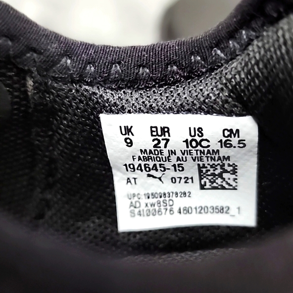 Boys Puma slip on sneakers in black.Size 10. New no tags. - Picture 7 of 9